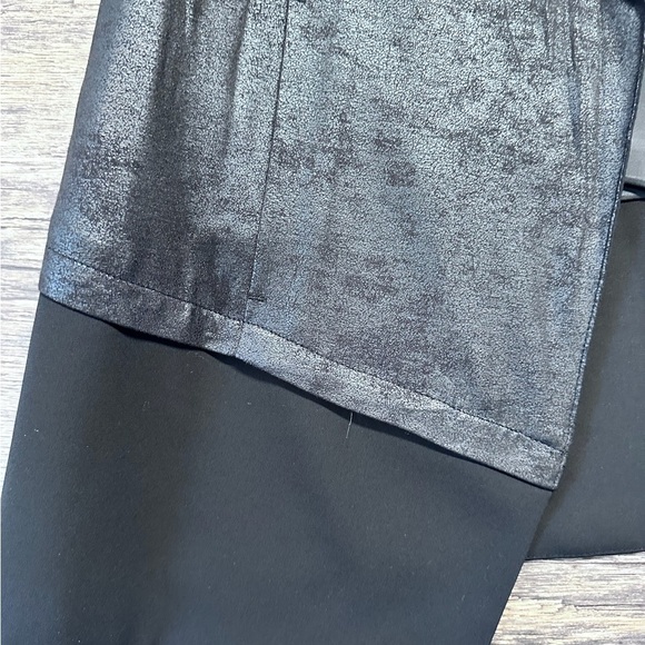 Chico's Black Metallic Vest Womens Size 2 - Picture 9 of 10